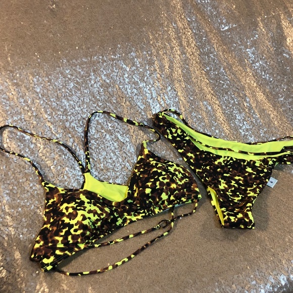 FashionNova bikini - Picture 2 of 5